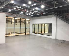 深圳長城電腦大廈南山寫字樓 出租、招租與出售信息全解析，兼談Q房網(wǎng)服務(wù)與計(jì)算機(jī)房維護(hù)